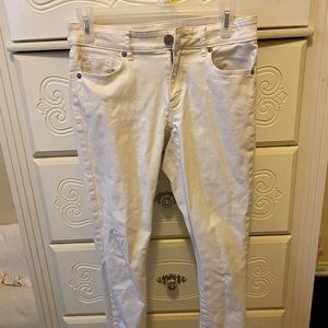 White skinny jeans
